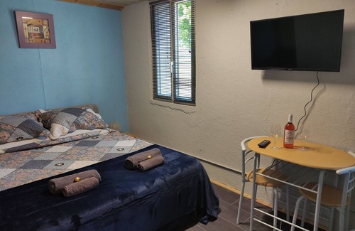 Pionsat Apartamento | Comfortable, cosy studio apartment