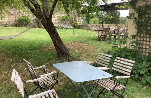 Saint-Arailles Casa | Casa de carácter con jardín cerrado en corazón de un auténtico Castelnau Gascón