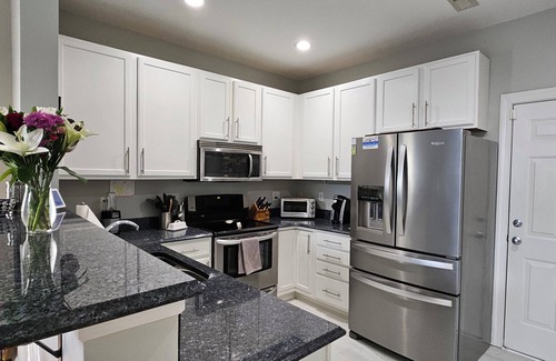 Winston - Salem Casa | Comfortable, covenient, quaint