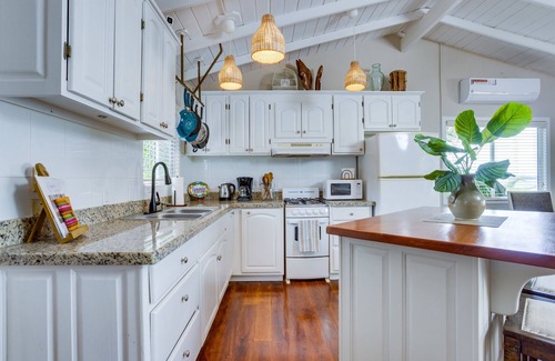 Placencia Villa | Comfortable designer house in Maya Beach w/ Pool