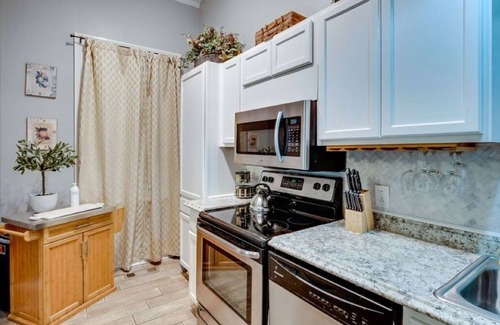 Historic Downtown Savannah Apartamento | Comfortable Escape 2BR Historic Downtown