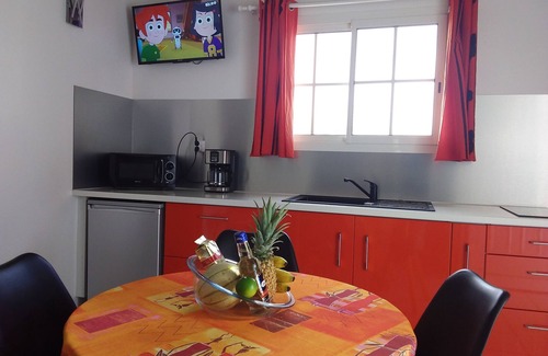 Damencourt Casa | Comfortable f2 gite with swimming pool