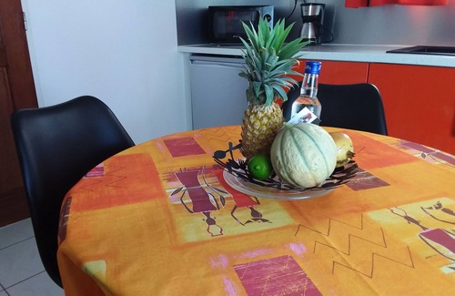 Damencourt Casa | Comfortable f2 gite with swimming pool