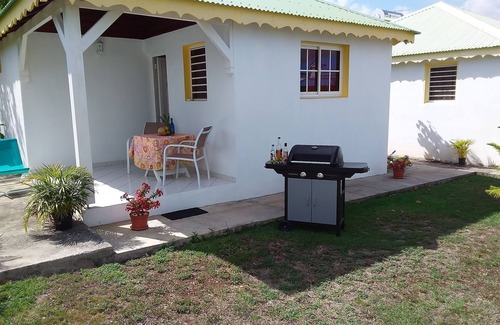 Damencourt Casa | Comfortable f2 gite with swimming pool