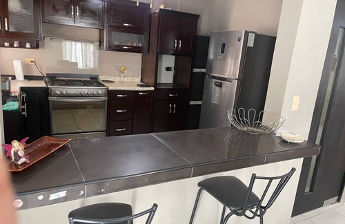 Ciudad Madero Casa | Casa confortable cerca de playa, comercios y aeropuerto, ideal para familias.