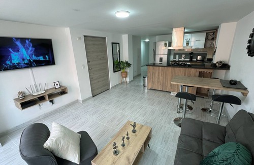 La Castellana Apartamento | Comfortable Family Stay in Medellín – 3-Bedroom Laureles Apartment with Balcony