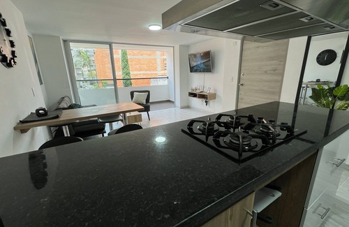 La Castellana Apartamento | Comfortable Family Stay in Medellín – 3-Bedroom Laureles Apartment with Balcony