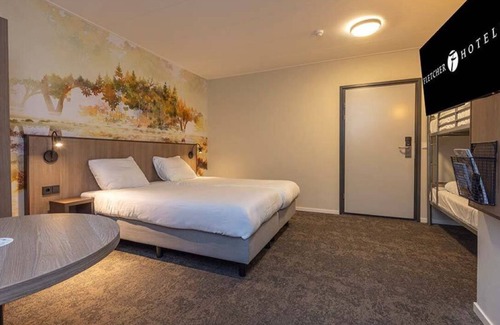 Krachtighuizen Hotel | Comfortable Forest Stay | Hotel Room Close to Veluwe Park Trails - 2 Units