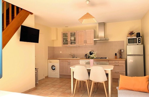 Calviac-en-Perigord Cabaña | Cómoda casa de campo en una zona boscosa junto a la piscina cerca de Sarlat