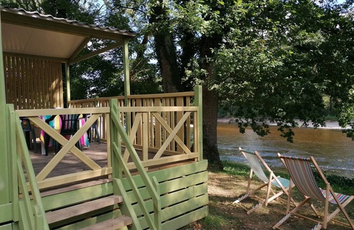 Calviac-en-Perigord Chalet De Esquí | Comfortable family chalet 10 metres from the Dordogne river