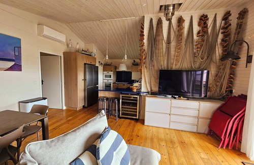 Gruissan Plage Chalet De Esquí | Comfortable, fully-equipped seafront chalet for summer and winter enjoyment
