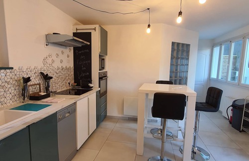 Chateaudun Casa | Comfortable gite with private jacuzzi