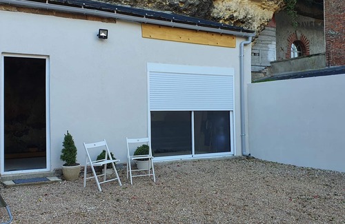 Chateaudun Casa | Comfortable gite with private jacuzzi