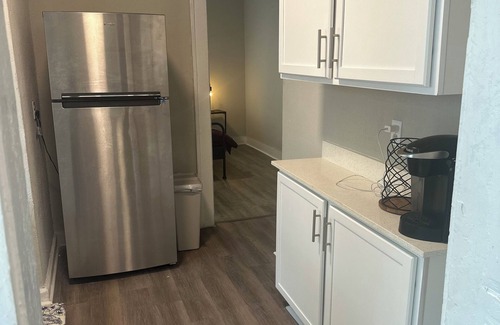 Springfield Apartamento | Comfortable Historic Home w/Full Kitchen + Laundry