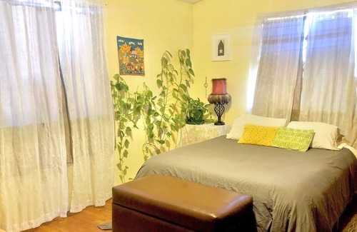 Taos Casa | Comfortable home in historic acequia neighborhood