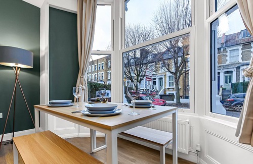 Clissold Casa | Comfortable Home in Hackney
