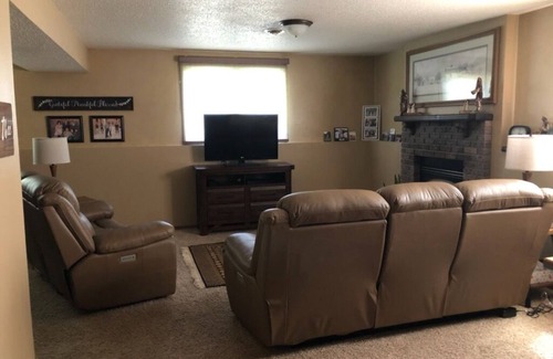 Rapid City Casa | Comfortable home in Rapid City for 2024 Rallly.