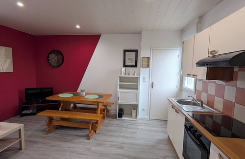 Gouville-sur-Mer Casa | Comfortable individual lodgings in a natural setting.