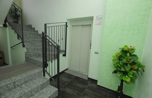 Isola del Bosco - Delle Corti Apartamento | Sesto San Giovanni: apartamento en una residenciaApartamento en una residencia