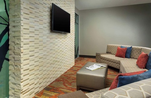 Upper East Side Hotel | Comfortable King Room Near Museum Mile & Central Park!