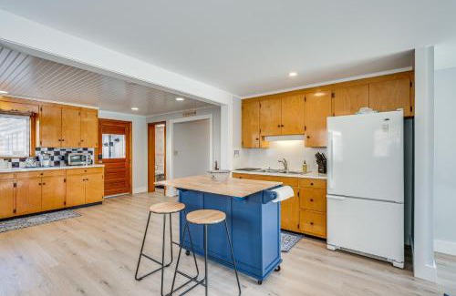 Lincoln Casa | Comfortable Lincoln Home Walk to Main Street!