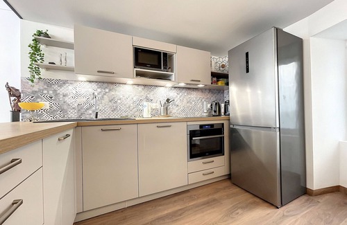 Saugues Casa | Alojamiento cómodo en Saugues para excursionistas, 3 habitaciones amplias con baño privado