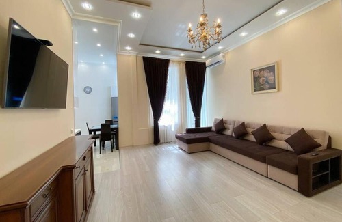 Shevchenkivs'kyi District Apartamento | Comfortable luxury apartment with 3 rooms. Center heart of kiev