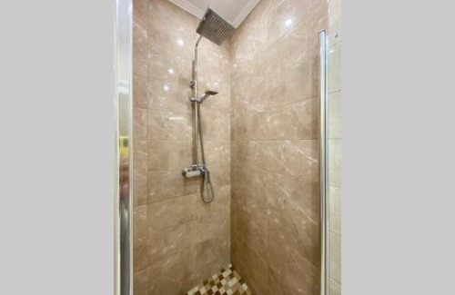 Shevchenkivs'kyi District Apartamento | Comfortable luxury apartment with 3 rooms. Center heart of kiev