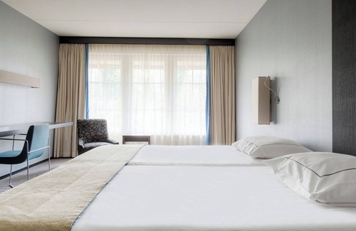 Bruggenmors Hotel | Comfortable Retreat w/ Terrace Near TwentseWelle Museum — Walk To Parks And Café