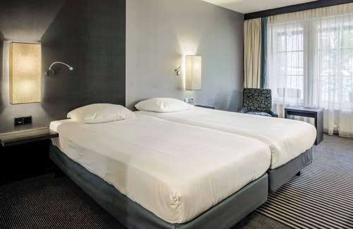 Bruggenmors Hotel | Comfortable Retreat w/ Terrace Near TwentseWelle Museum — Walk To Parks And Café