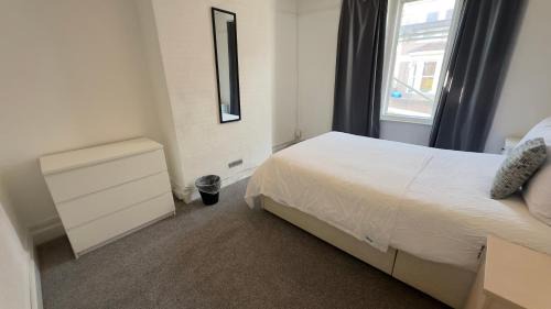 Redcliffe Casa | Comfortable room 1