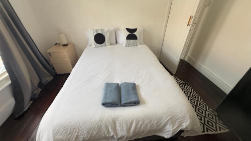 Redcliffe Casa | Comfortable room 1