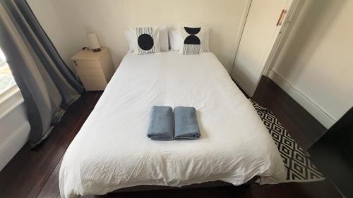 Redcliffe Casa | Comfortable room 1
