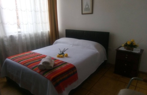 Miraflores Bajo Cama Y Desayuno | CONFORTABLES HABITACIONES CENTRO HISTORICO DE QUITO