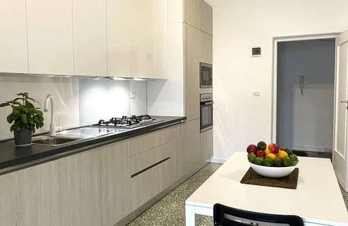 Municipio 2 Apartamento | COMFORTABLE ROOMS, MODERN APARTMENT A FEW MINUTES FROM THE HISTORIC CENTER