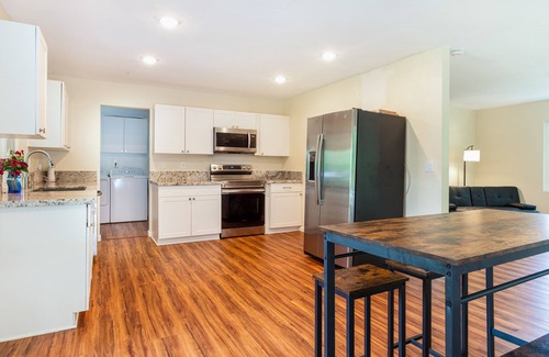 Kapoho Casa | Comfortable, single-level retreat with fast WiFi & washer/dryer - dog-friendly