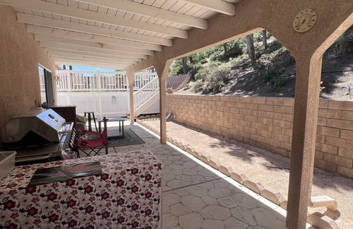 Lancaster Casa | Comfortable & spacious room in a family home. New furniture. Safe neighborhood!