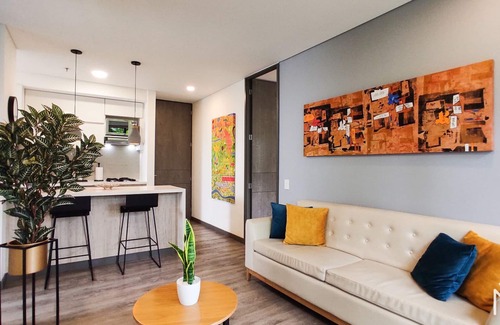 El Poblado Apartamento | Comfortable, Sparkling Clean Exclusive Suite.- Poblado Area-1AC