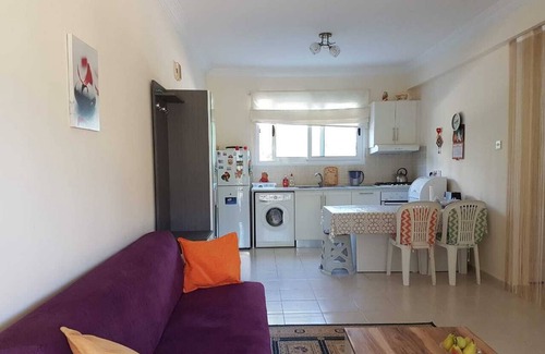 Kyrenia Apartamento | Estancia confortable a los pasos de una colina, vistas impresionantes
