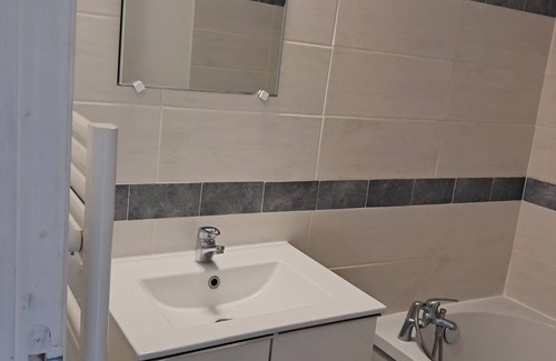 Nansouty-Saint-Genes Apartamento | Comfortable studio