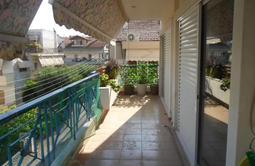 Thermi Apartamento | Comfortable Thermi apartment near SKG Airport