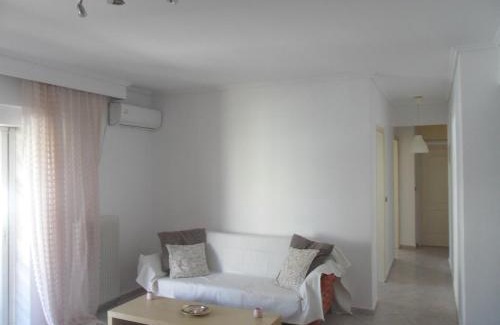 Thermi Apartamento | Comfortable Thermi apartment near SKG Airport