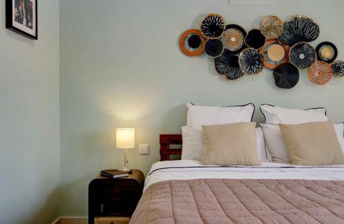 Penha de Franca Casa | Comfortable Town House in Quiet Area by LovelyStay