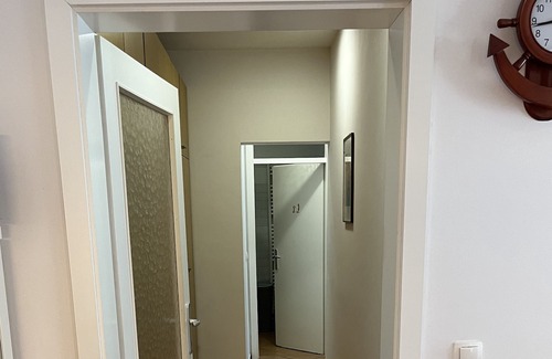 Siska District Apartamento | Comfortable Two Bedroom Apartment with Parking