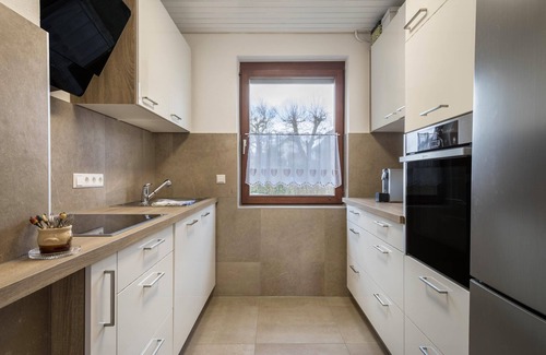 Eriskirch Apartamento | Comfortable Vacation Apartment in Eriskirch with Wi-Fi & Terrace; Parking Available