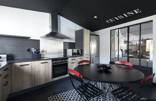 La Flotte Chalet De Esquí | Villa para 12 con piscina