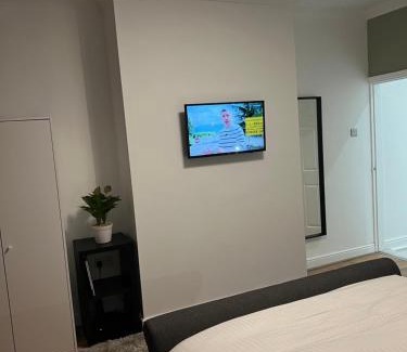 Bolton Apartamento | Comfortably furnished 2 bedroom home in Bolton