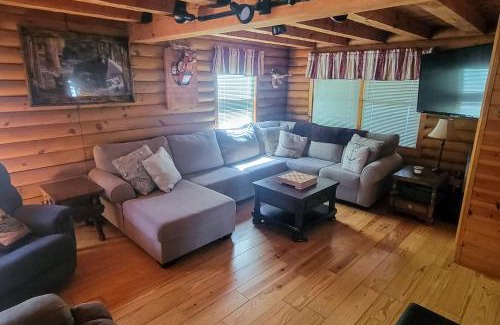 Townville Casa | Comforting Cabin