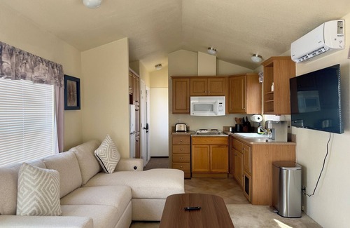 Hanford Casa | Comfy 1-bedroom mobile home in Hanford near Downtown