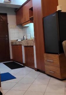 Ermita Apartamento | COMFY 1-BR Condo near SLEC, US Embassy, Malls,Park